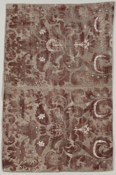 Zwei verbundene Paneele von "Fortuny Painted Velvet" von Mariano Fortuny y Madrazo