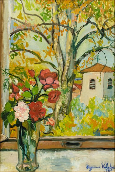 Blumenstrauß vor einem Fenster in St. Bernard, 1926 von Marie Clementine Valadon