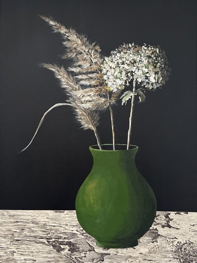 Grüne Vase mit Pampas und Hortensien von Marina Kozyr