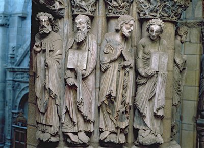 Detail des Portico de la Gloria, das die Apostel darstellt von Master Mateo