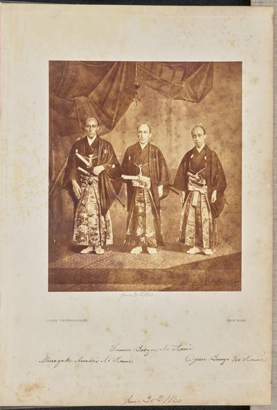 [Gruppenporträt der Hauptgesandten der ersten japanischen Botschaft in die Vereinigten Staaten, Washington D.C.] von Mathew B. Brady