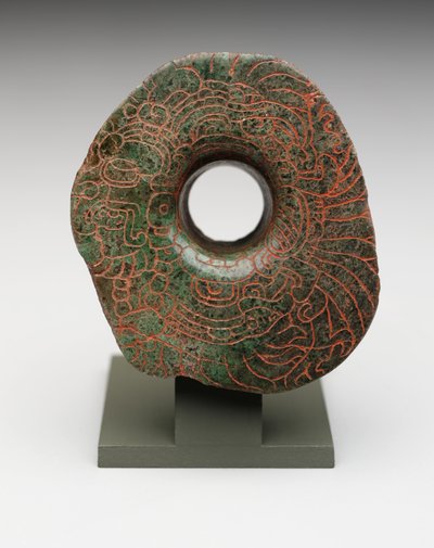 Ohrstecker mit eingraviertem Bild der Hauptvogelfigur, ca. 300-500 von Mayan Mayan