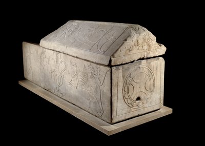 Merowingische Kunst: Sarkophag von Charenton sur Cher, 7. Jahrhundert. von Merovingian