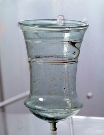 Merowingische Kunst: Glas. Gallien 6. Jahrhundert. Musée national d