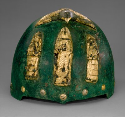 Helm mit göttlichen Figuren unter einem Vogel mit ausgebreiteten Flügeln, ca. 1500-1100 v. Chr. (Bronze, Goldfolie über Bitumen) von Middle Elamite Period