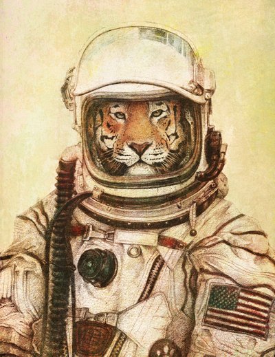 Tiger im Vintage-Astronautenanzug von Mike Koubou