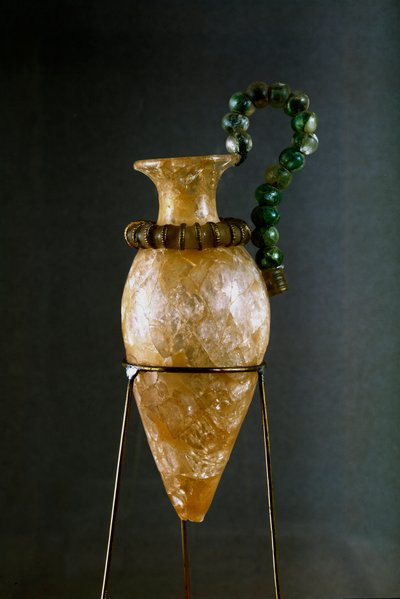 Minoische Kunst: Rhyton aus Bergkristall und Kupfer aus dem Schatzraum des Heiligtums von Zakros auf Kreta von Minoan