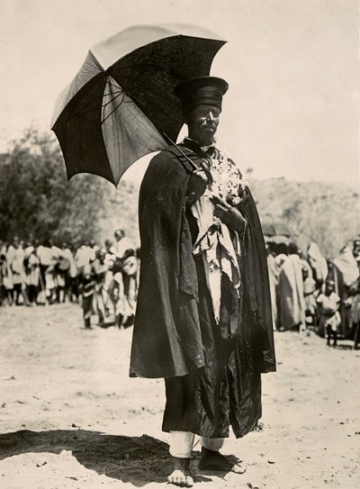 „Ein Imperium aufbauen“ im faschistischen Zeitalter: ein abessinischer Priester, 09/05/1936 von Modestino Baldinetti