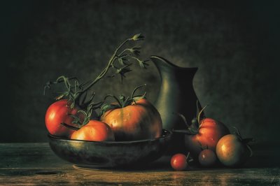 Stimmungsvolle Rustikale Tomaten von Monique van Velzen