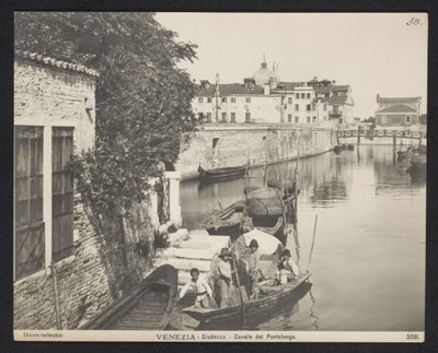 Kanal in Venedig von Neue Photographische Gesellschaft