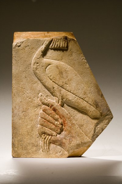 Relieffragment eines Akh-Vogels (Kalkstein) von Old Kingdom Egyptian