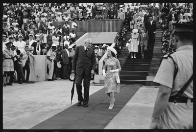 Prinzessin Margaret und Premierminister Bustamante feiern die Unabhängigkeit Jamaikas 1962 (s/w Foto) von Orlando Suero