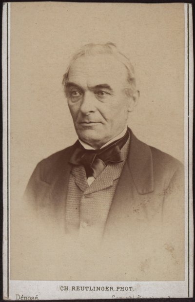 Porträt des Schriftstellers Prosper Mérimée 1803-1870 von Paris . Photo studio Reutlinger