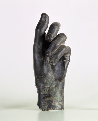 Fragment einer Hand, möglicherweise eines Bogenschützen, aus Shami, Malamir, Iran von Parthian School