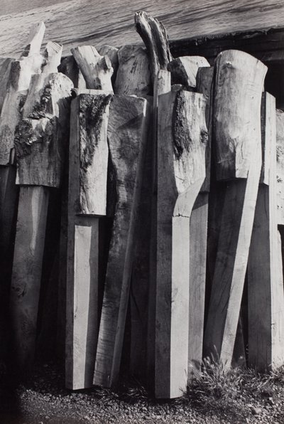 Totems, alte Werft, Rye Hafen von Paul Nash