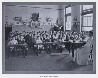 Öffentliche Grundschule, Sydney (s/w Foto) von Photographer Australian