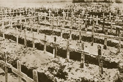 Im Westen nichts Neues: Ein deutscher Friedhof in Frankreich von Photographer German