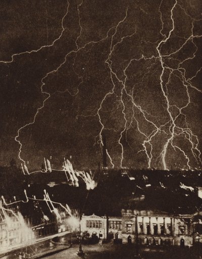 Blitze über der Stadt Leipzig, Deutschland, während eines Gewitters von Photographer German