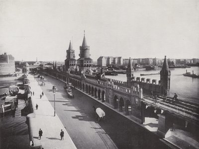 Oberbaumbrücke mit der Hochbahn von Photographer German