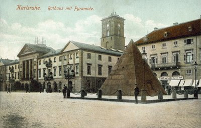 Rathaus und Pyramide, Karlsruhe, Deutschland von Photographer German