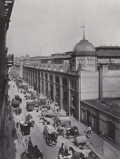 Vor der Zentralmarkthalle am Alexanderplatz von Photographer German