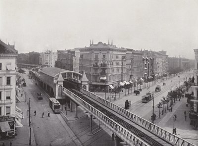 Wiener Straße mit Hochbahn-Bahnhof von Photographer German