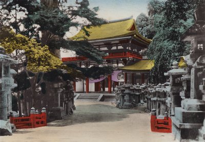 Japan, ca. 1912: Kasuga Shinto-Tempel, gegründet 767, in Nara, nahe Kyoto von Photographer Japanese