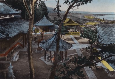 Japan, ca. 1912: Miidera, eine der 8 Ansichten von Ohmi, nahe Kyoto von Photographer Japanese