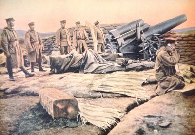 Japanische Belagerungskanone im Einsatz gegen die deutsche Festung Tsingtao an der chinesischen Küste von Photographer Japanese