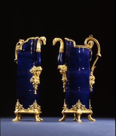 Zwei Krüge, ca. 1767 von Pierre Gouthière