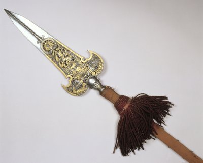 Speer der Wache von König Ludwig XIV. (1638-1715) von Frankreich (Stahl & Gold in Holz) von Polish School
