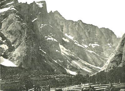 Die Trolltindane-Berge, Horgheim, Norwegen, 1895 von Poulton and Co