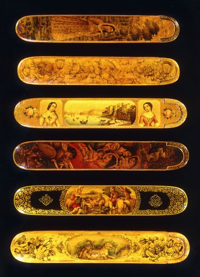 Sechs polychrome Lack-Qalamdans aus Pappmaché von Qajar School