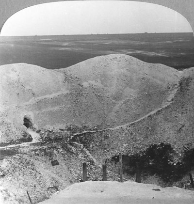 Minenkrater bei La Boiselle, die Somme, Frankreich, Erster Weltkrieg, ca. 1916-ca. 1918 von Realistic Travels Publishers