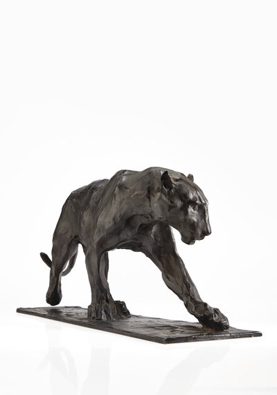 Panther im Gehen, Hinterbein erhoben, ca. 1904 von Rembrandt Bugatti