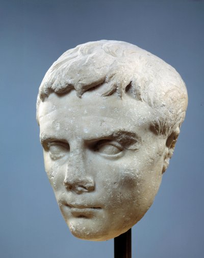 Kunst des antiken Rom: Gesicht des Augustus (Octavian, 63 v. Chr.-14 n. Chr.). Der erste römische Kaiser. Skulptur gefunden in Kos, zwischen 27 und 20 v. Chr. Paris, Louvre von Roman