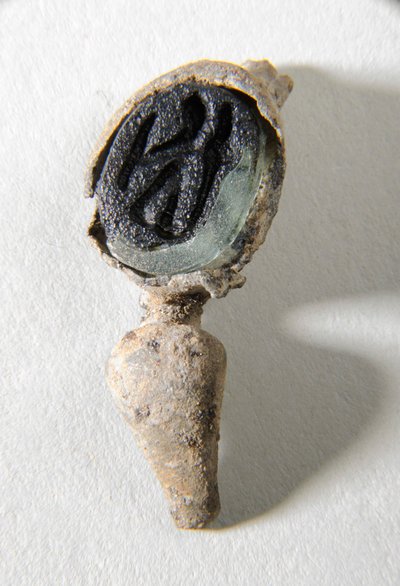 Fingerring mit Intaglio von Roman