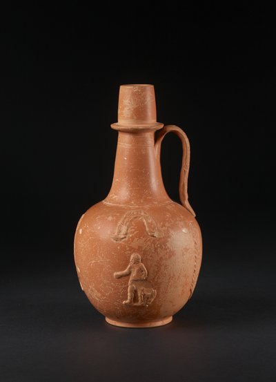 Krug mit aufgebrachter Dekoration von Mann, Vogel, Palmen und Girlanden, Nordafrika von Roman