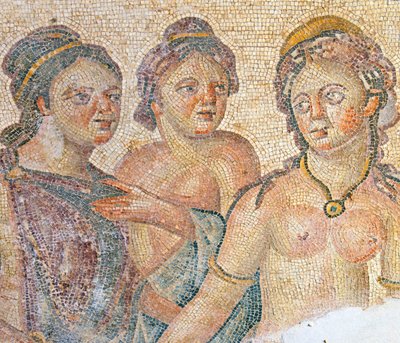 Leda und ihre Hausmädchen, Detail aus dem Leda und Zeus Mosaik, Haus des Aion, Paphos, Zypern von Roman
