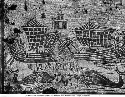 Pflasterdetail vom Piazzale dell Corporazioni, das eine nautische Szene darstellt (Mosaik) von Roman