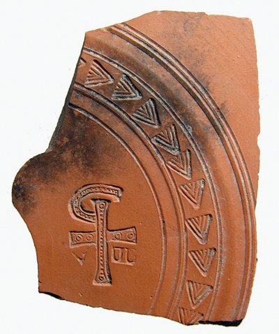 Keramikscherbe mit Buchstabenkombination als Abkürzung für den Namen Jesu Christi, Nordafrika, ca. 4. Jahrhundert n. Chr. von Roman
