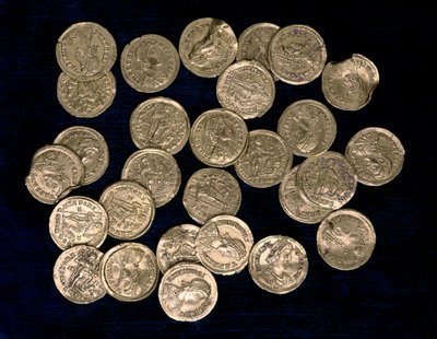 28 Münzen aus der Zeit des weströmischen Kaisers Flavius Honorius (384-423) und des oströmischen Kaisers Flavius Arcadius (377/378-408), 4. und 5. Jahrhundert von Roman Roman