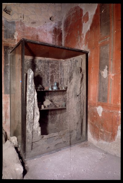Verkohlter Kleiderschrank, Casa a Graticcio, 5. Jahrhundert v. Chr. - 1. Jahrhundert n. Chr. von Roman Roman