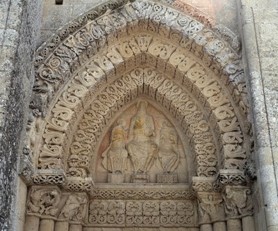 Christus in Herrlichkeit zwischen St. Paul und St. Peter, falsches Portal (Skulptur) von Romanesque