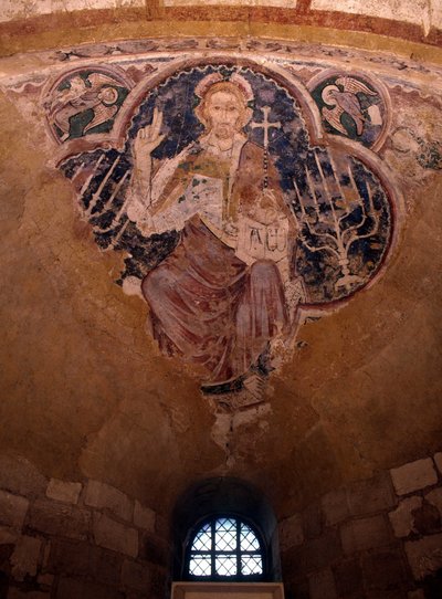 Christus in Majestät (in Herrlichkeit). Fresko aus dem 13. Jahrhundert, Krypta der Kathedrale von Auxerre von Romanesque