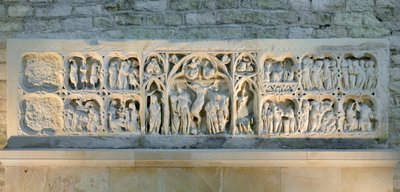 Romanische Kunst: Altarbild, das verschiedene Szenen des Evangeliums darstellt von Romanesque