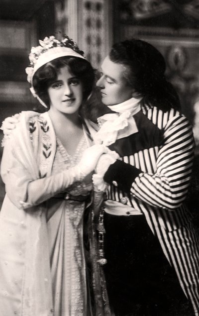 Robert Evett und Denise Orme in The Merveilleuses von Rotary Photo