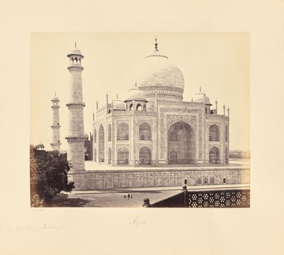 Agra; Der Taj, von der Ecke des Hofes von Samuel Bourne