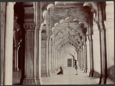 [Inneres der Perlenmoschee, Agra] von Samuel Bourne