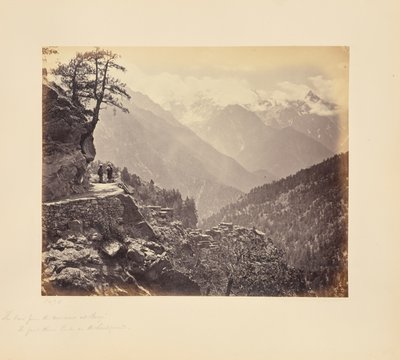 Der Blick von der neuen Straße bei Pangi - die großen Chini-Gipfel im Hintergrund von Samuel Bourne